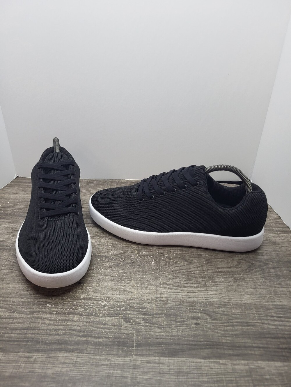 Atoms Model 000 Black Everyday Sneakers Men's Size 9 Casual Shoes